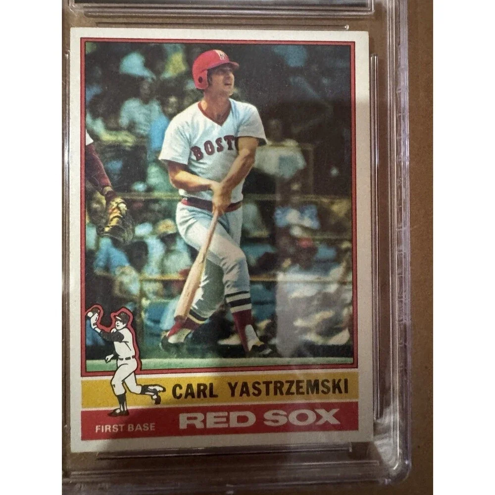 1976 Topps - Carl Yastrzemski #230 CGC Graded 7.5 Near Mint